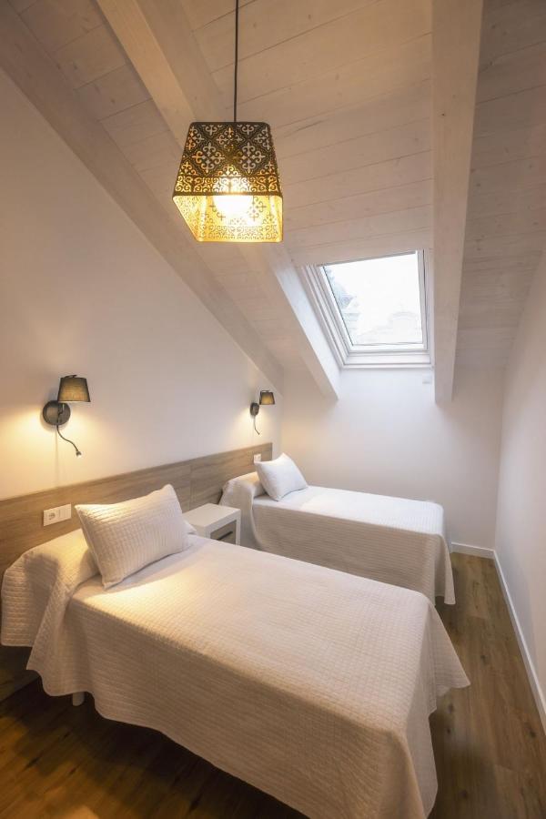 Apartamentos Centro Лянес Екстериор снимка